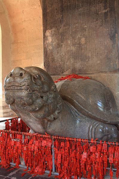 242-Tombe Ming,via Sacra,10 luglio 2014.JPG